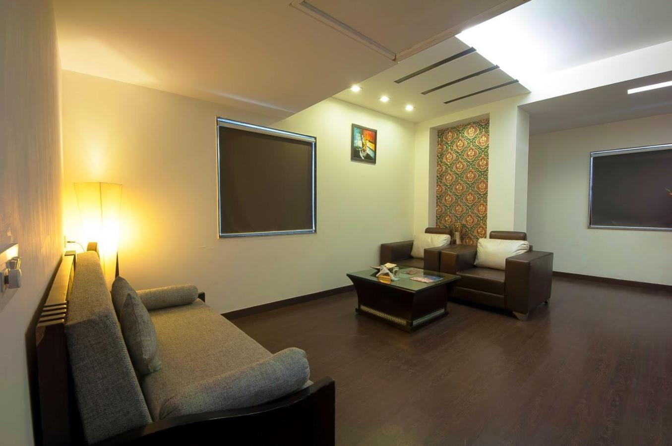 Hotel Transit International- Aerocity Delhi Airport Nova Deli Exterior foto